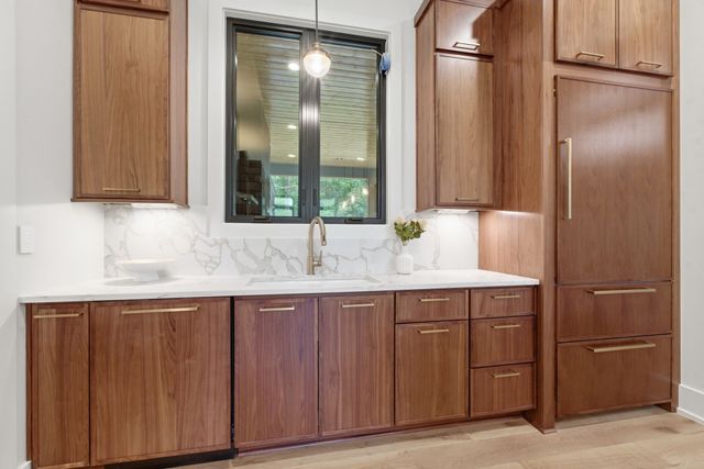 1002 Waller Rd, Brentwood, TN 37027