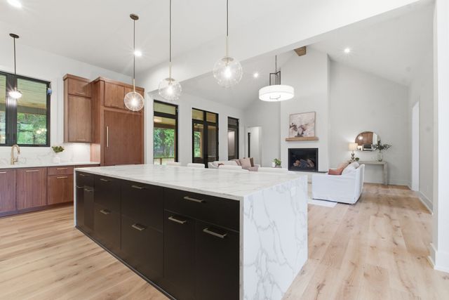 1002 Waller Rd, Brentwood, TN 37027