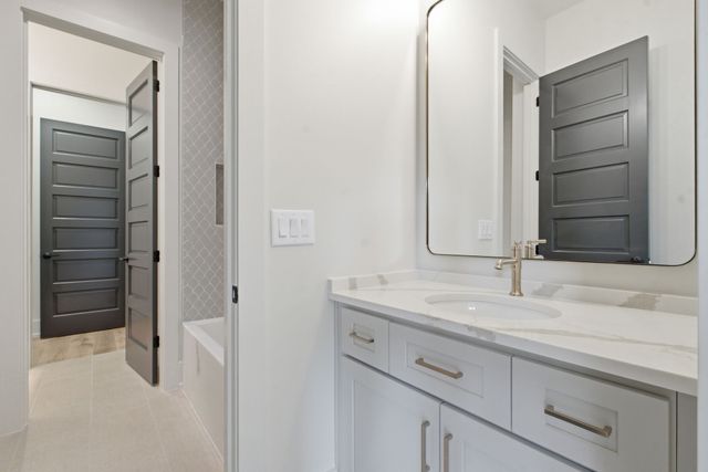 1002 Waller Rd, Brentwood, TN 37027