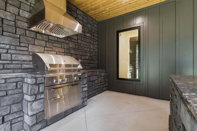 1002 Waller Rd, Brentwood, TN 37027