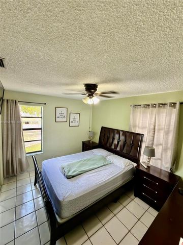 25410 SW 127th Ave, Homestead, FL 33032