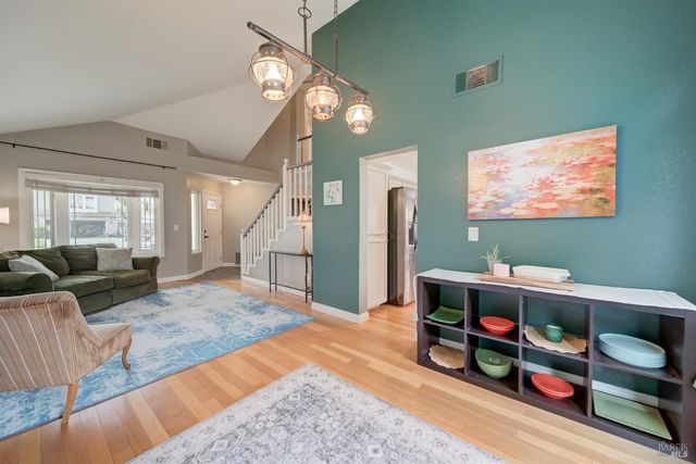 267 Sunridge Way, Vacaville, CA 95688