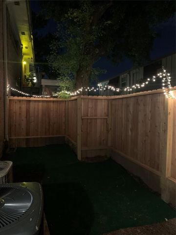 1230 Shadowdale Drive 17, Houston, TX 77043