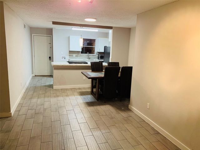 1230 Shadowdale Drive 17, Houston, TX 77043