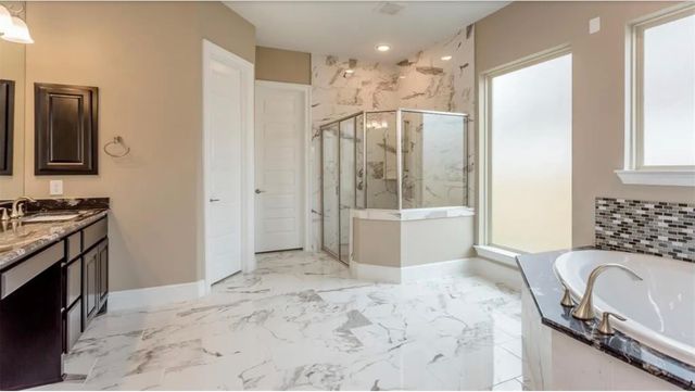 5602 King Plains Creek Ln, Sugar Land, TX 77479