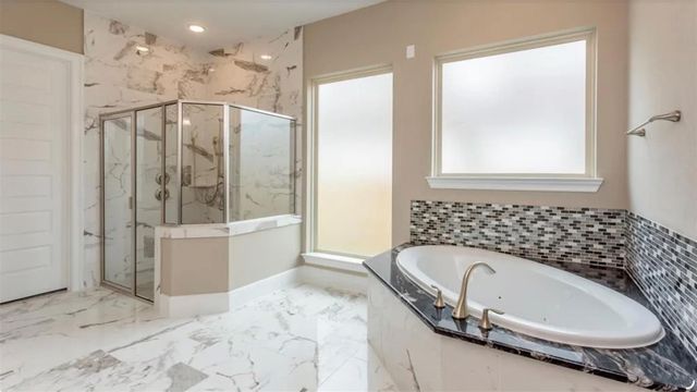 5602 King Plains Creek Ln, Sugar Land, TX 77479