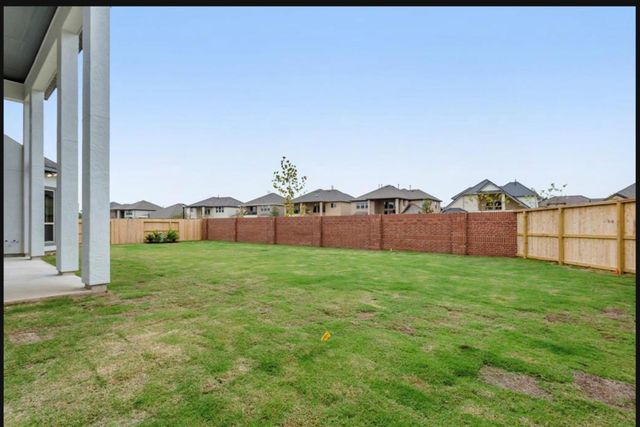 5602 King Plains Creek Ln, Sugar Land, TX 77479