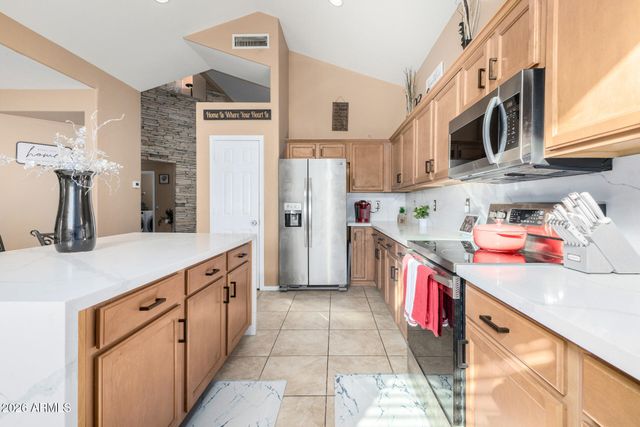 10529 W HILTON Avenue, Tolleson, AZ 85353