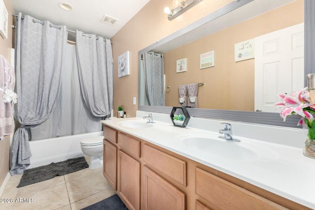 10529 W HILTON Avenue, Tolleson, AZ 85353