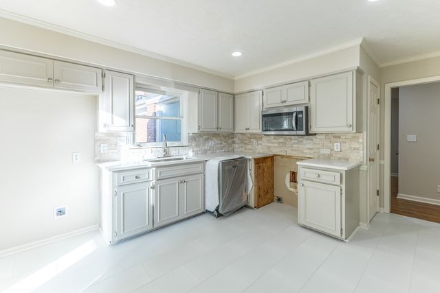 1195 Cloverdale Drive, Columbus, GA 31904
