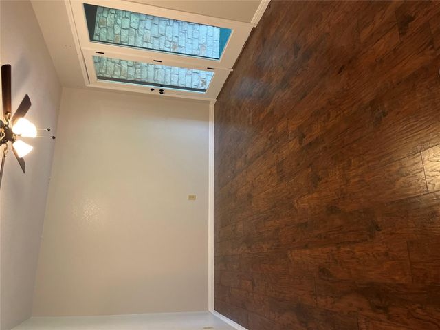 1307 T H Johnson DR, Taylor, TX 76574
