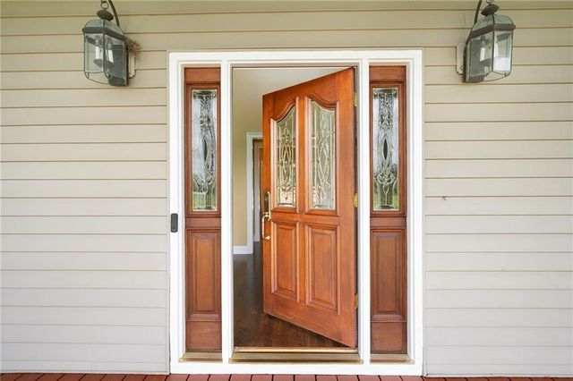 150 School House Road NE, Calhoun, GA 30701