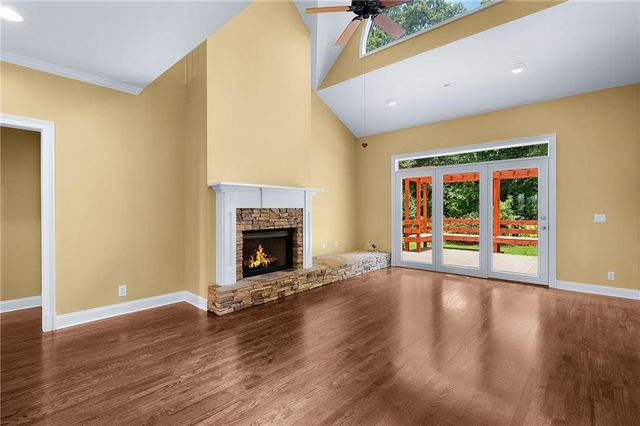 150 School House Road NE, Calhoun, GA 30701