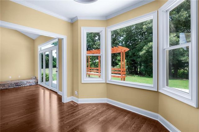 150 School House Road NE, Calhoun, GA 30701