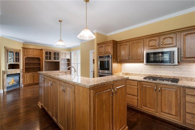 150 School House Road NE, Calhoun, GA 30701