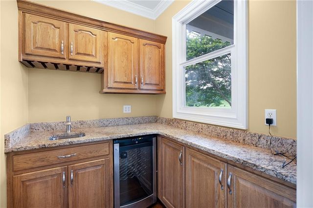 150 School House Road NE, Calhoun, GA 30701