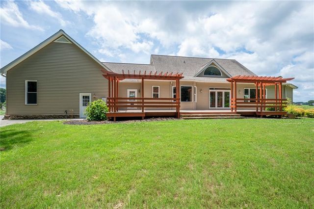 150 School House Road NE, Calhoun, GA 30701