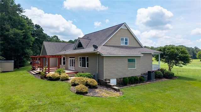 150 School House Road NE, Calhoun, GA 30701