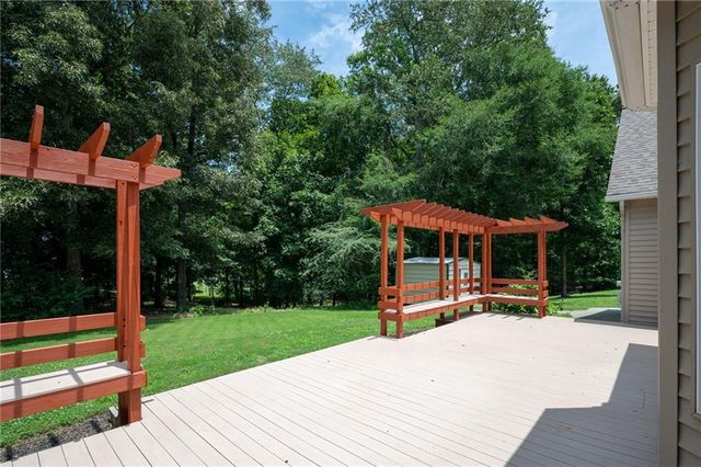 150 School House Road NE, Calhoun, GA 30701