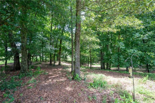 150 School House Road NE, Calhoun, GA 30701
