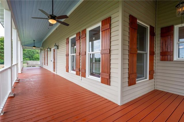150 School House Road NE, Calhoun, GA 30701