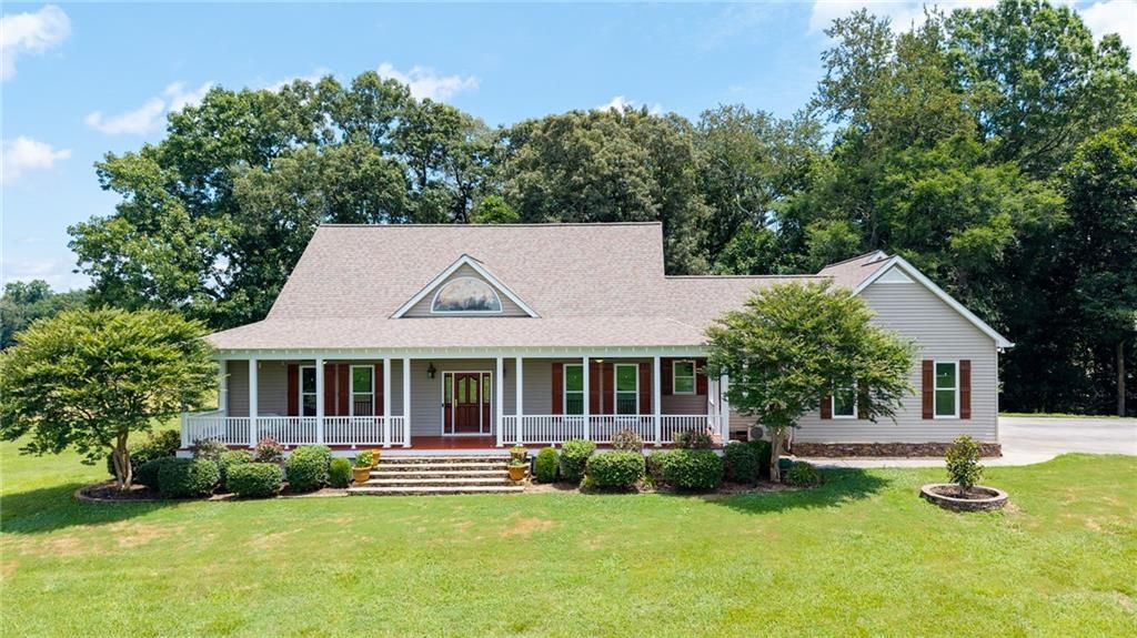 150 School House Road NE, Calhoun, GA 30701