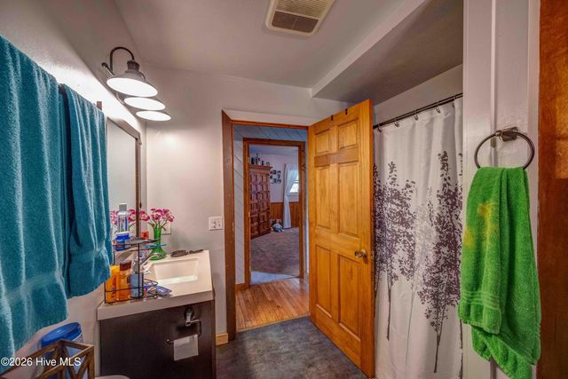 94 W Memorial Drive, Andrews, NC 28901