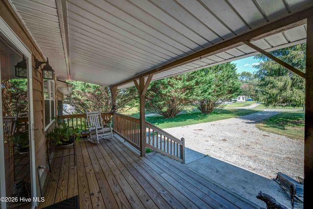 94 W Memorial Drive, Andrews, NC 28901