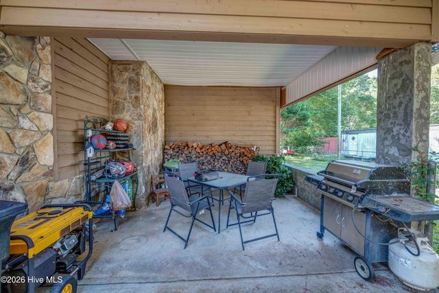 94 W Memorial Drive, Andrews, NC 28901