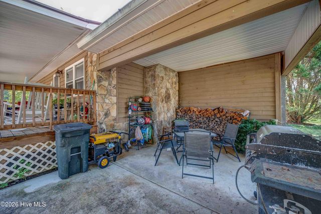 94 W Memorial Drive, Andrews, NC 28901