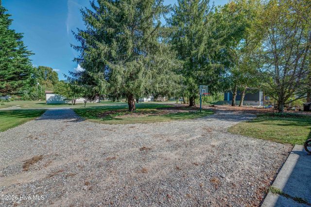 94 W Memorial Drive, Andrews, NC 28901