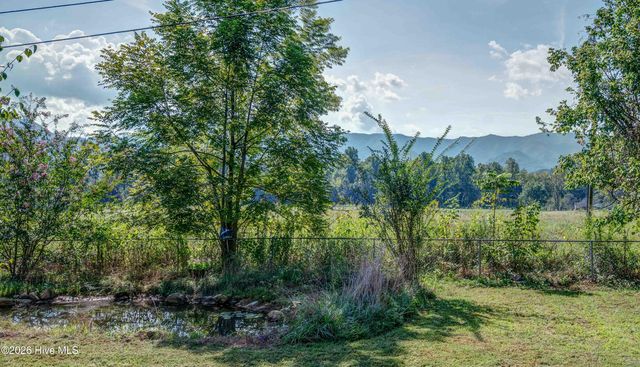 94 W Memorial Drive, Andrews, NC 28901