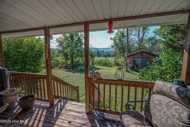 94 W Memorial Drive, Andrews, NC 28901