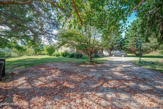 94 W Memorial Drive, Andrews, NC 28901
