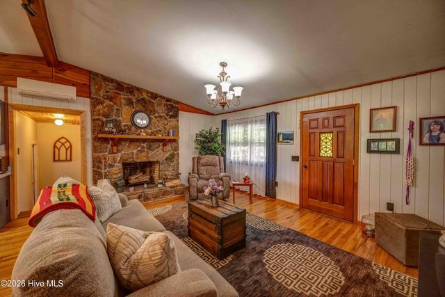 94 W Memorial Drive, Andrews, NC 28901