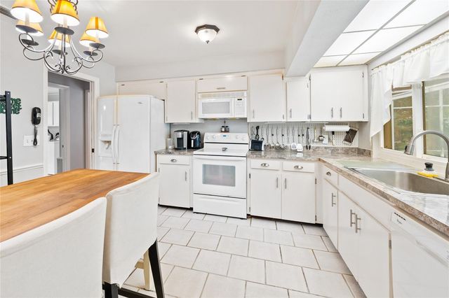 800 SWEETWATER CREEK COURT, Longwood, FL 32779