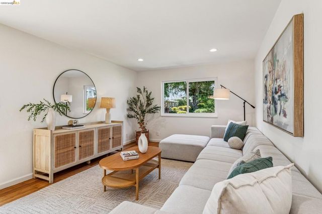 7210 Mound St, El Cerrito, CA 94530