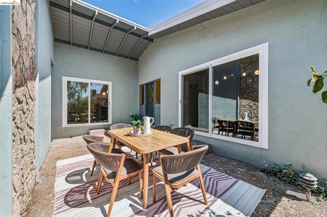 7210 Mound St, El Cerrito, CA 94530