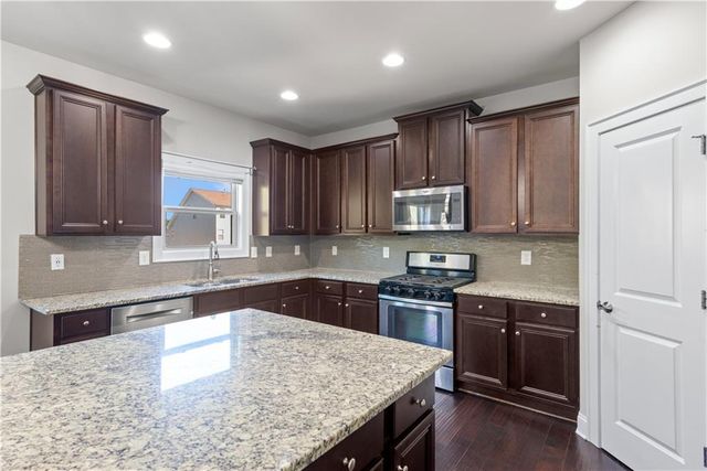 3758 Lake Haven Way, Atlanta, GA 30349