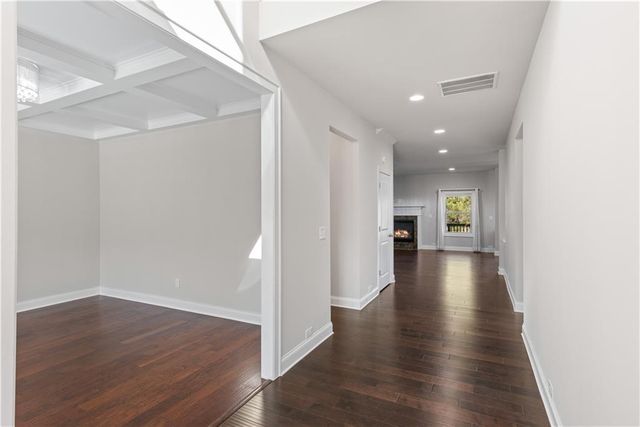 3758 Lake Haven Way, Atlanta, GA 30349