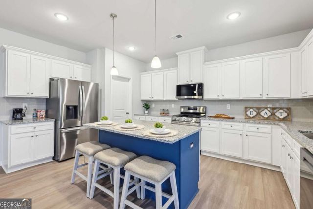 1351 Stephens View Drive, Loganville, GA 30052