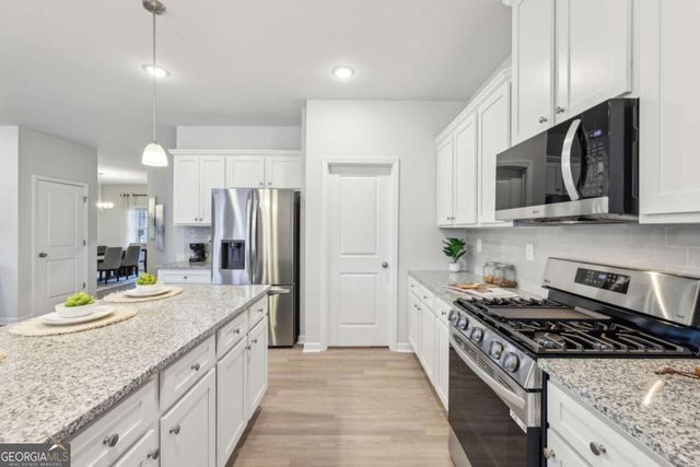 1351 Stephens View Drive, Loganville, GA 30052