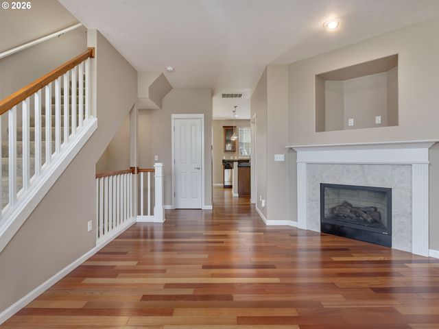 830 Nw COUNCIL Dr, Gresham, OR 97030