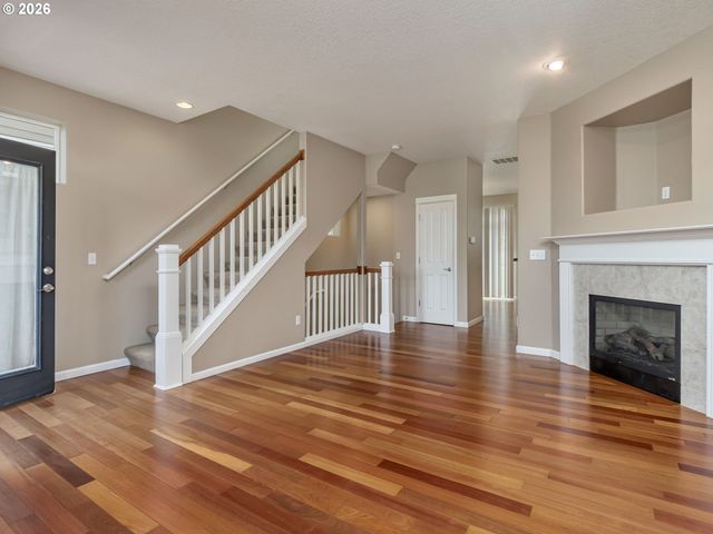 830 Nw COUNCIL Dr, Gresham, OR 97030