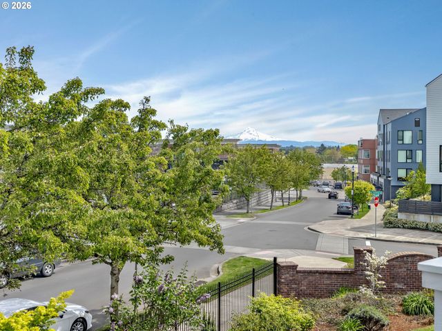 830 Nw COUNCIL Dr, Gresham, OR 97030