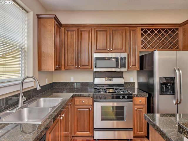 830 Nw COUNCIL Dr, Gresham, OR 97030