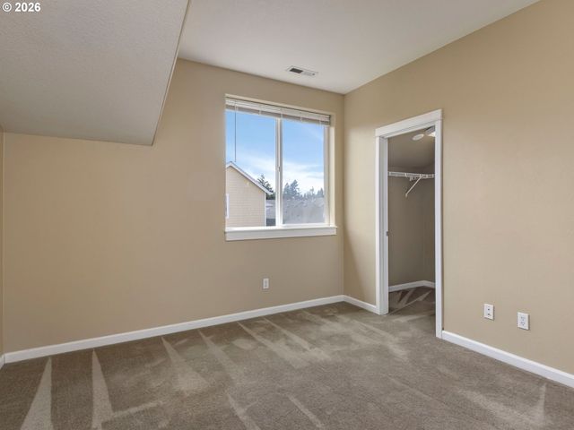 830 Nw COUNCIL Dr, Gresham, OR 97030