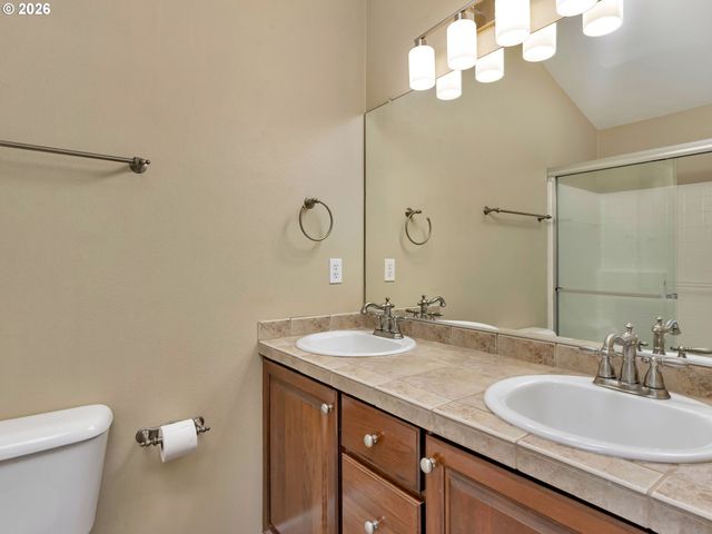 830 Nw COUNCIL Dr, Gresham, OR 97030