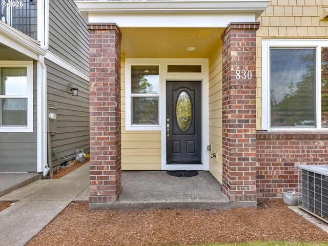 830 Nw COUNCIL Dr, Gresham, OR 97030