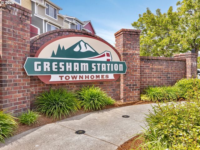 830 Nw COUNCIL Dr, Gresham, OR 97030